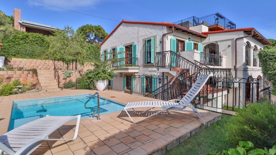 6 Bedroom Property for Sale in Kingfisher Creek Western Cape